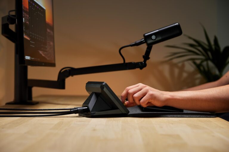 Stream Deck Review & Usage Guide: Perfect for Streaming Beginners ...