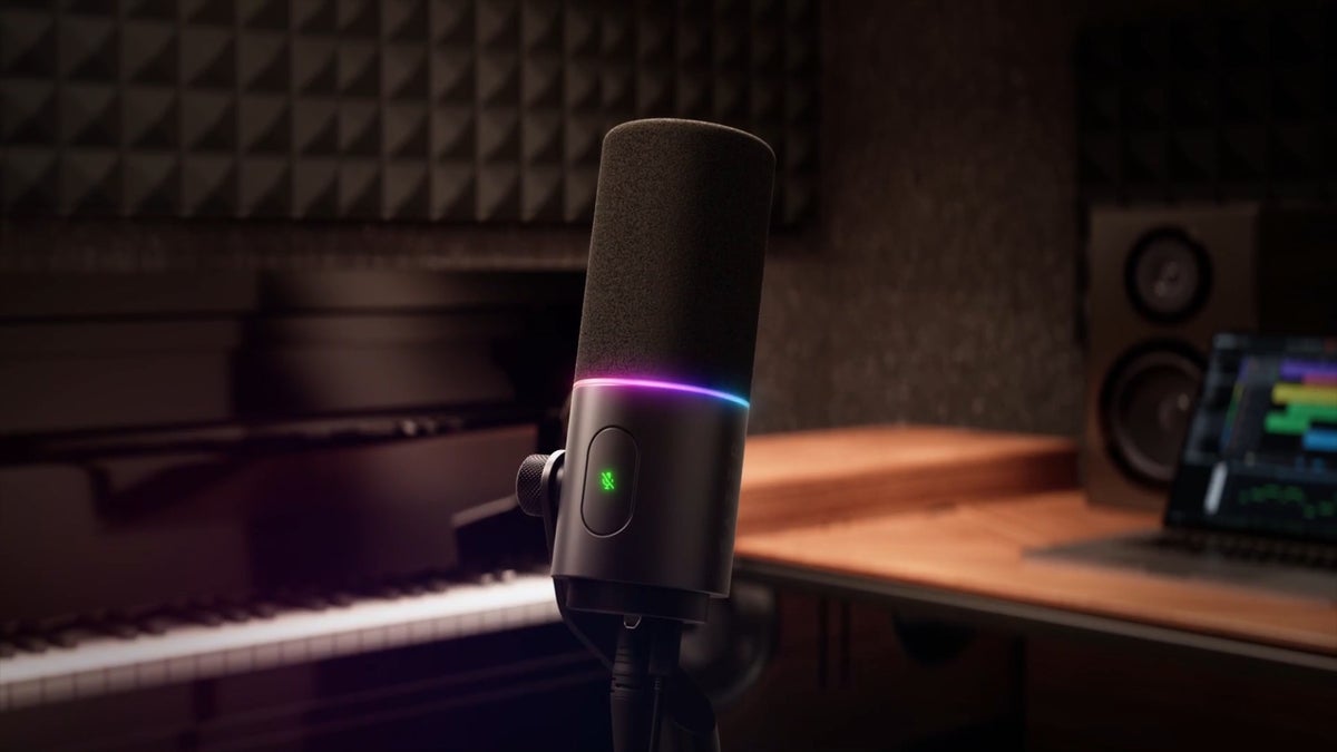 The Razer Seiren V3 Pro's Chroma RGB lighting and mute button